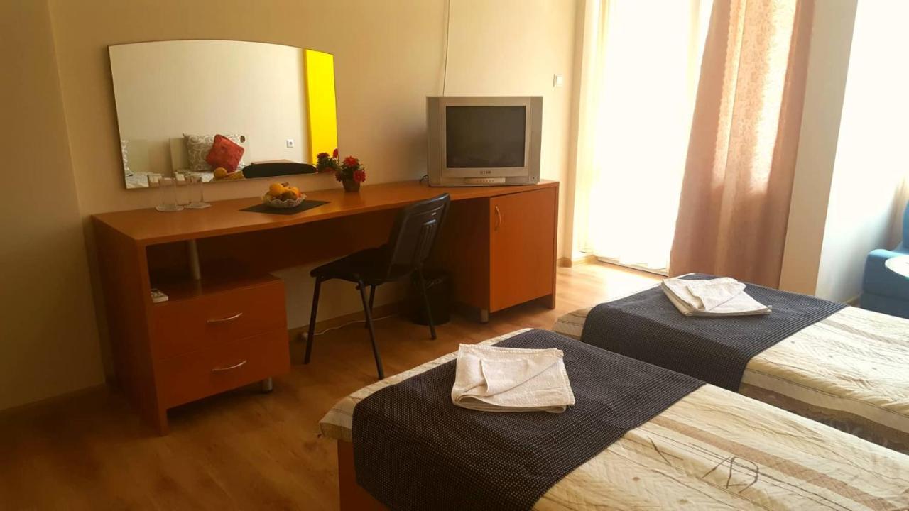 Family Hotel Solar Central 써니비치 외부 사진