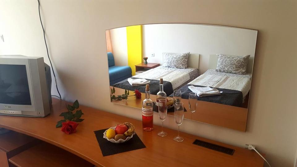 Family Hotel Solar Central 써니비치 외부 사진