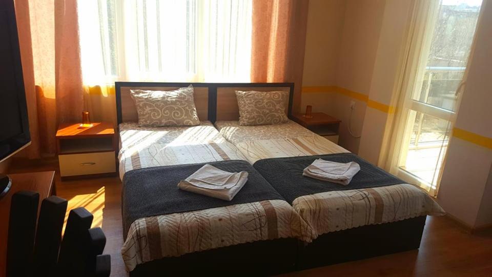 Family Hotel Solar Central 써니비치 외부 사진