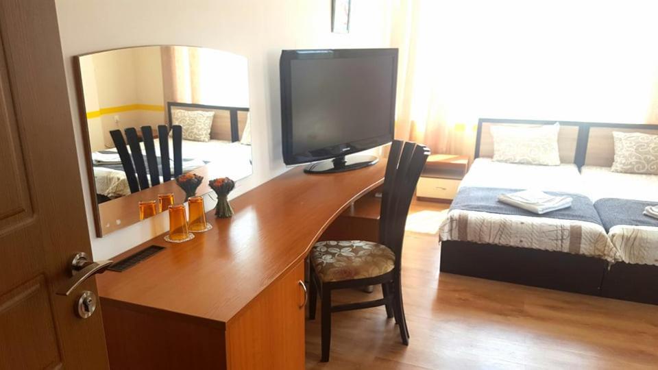 Family Hotel Solar Central 써니비치 외부 사진
